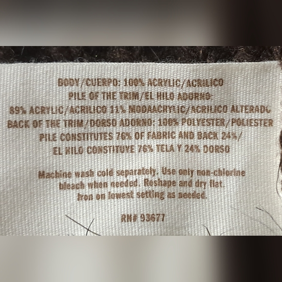 Large Decree faux fur vest - Picture 7 of 8